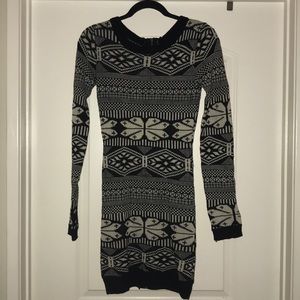 💥3 Black & White Sweater Dress zipper in back!